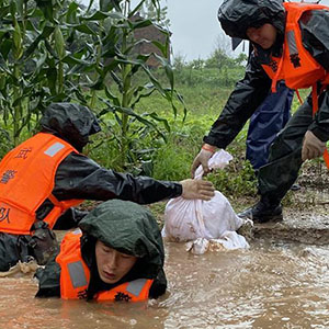 青春出列——暴雨洪峰中的熱血成人禮