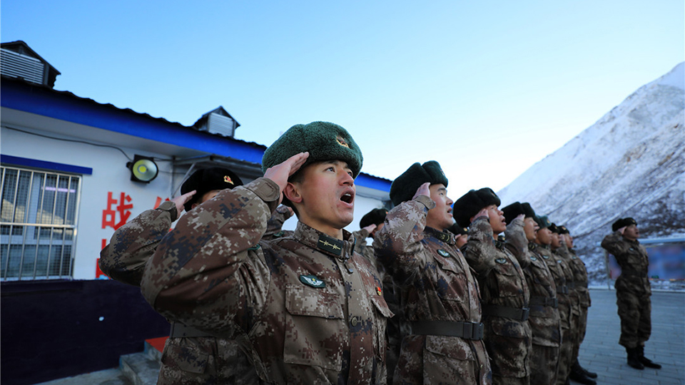 新春走軍營丨冰川腳下年貨來