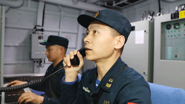 了不起的中國軍人丨董國峰：登上了更先進(jìn)的戰(zhàn)艦，就得挑戰(zhàn)更先進(jìn)的專業(yè)